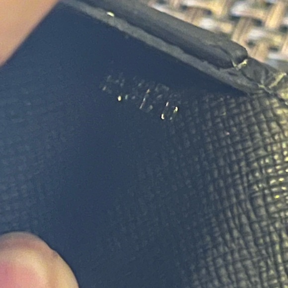 Louis Vuitton brazza wallet - Picture 6 of 11